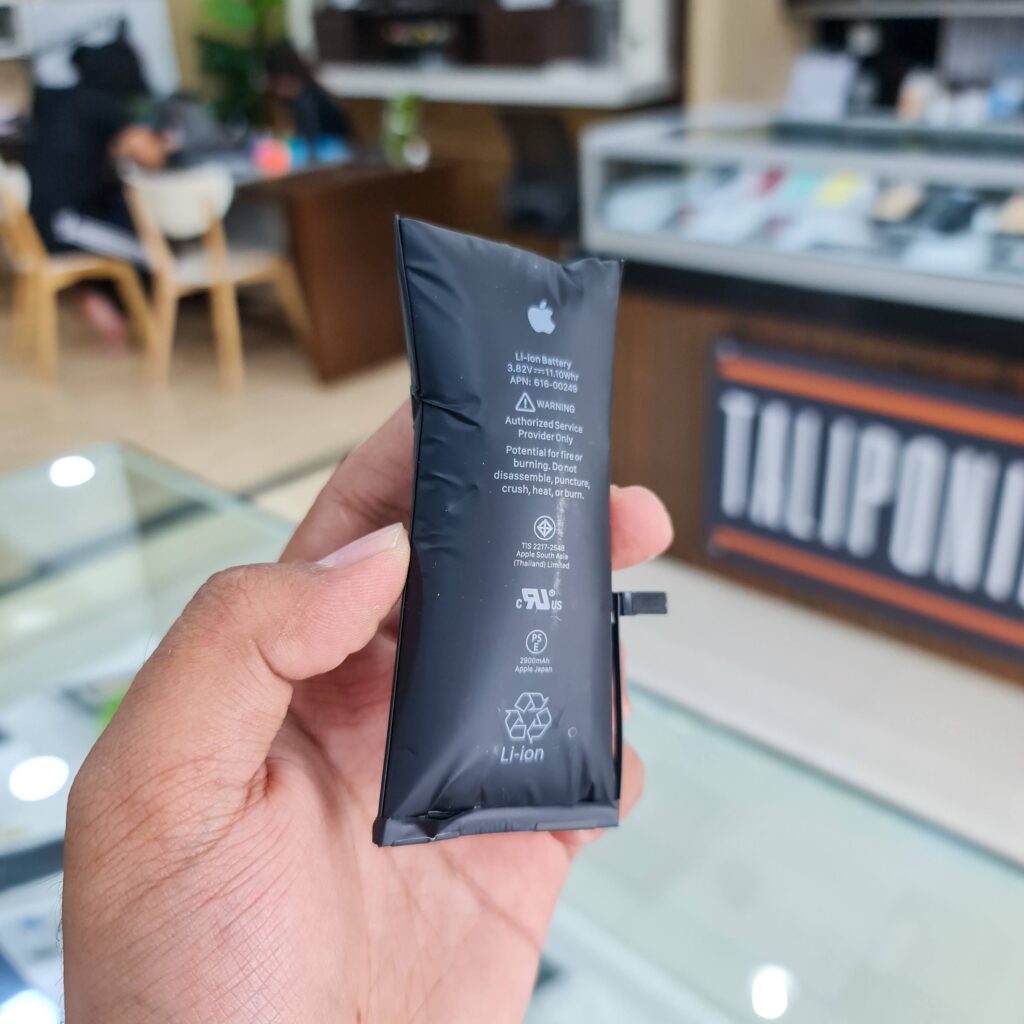 Bateri iPhone 7 Plus Yang Kembung