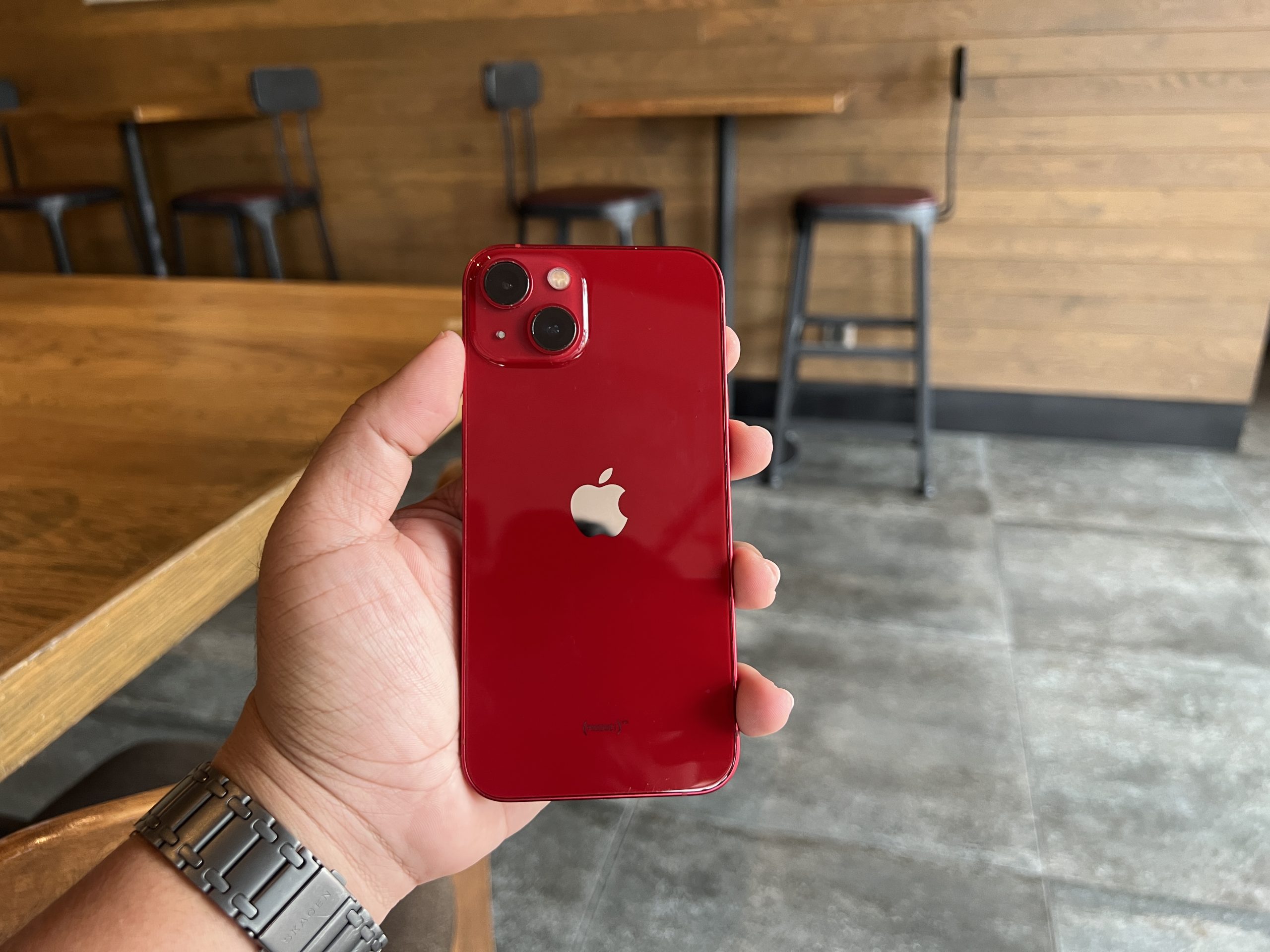 Read more about the article iPhone 13