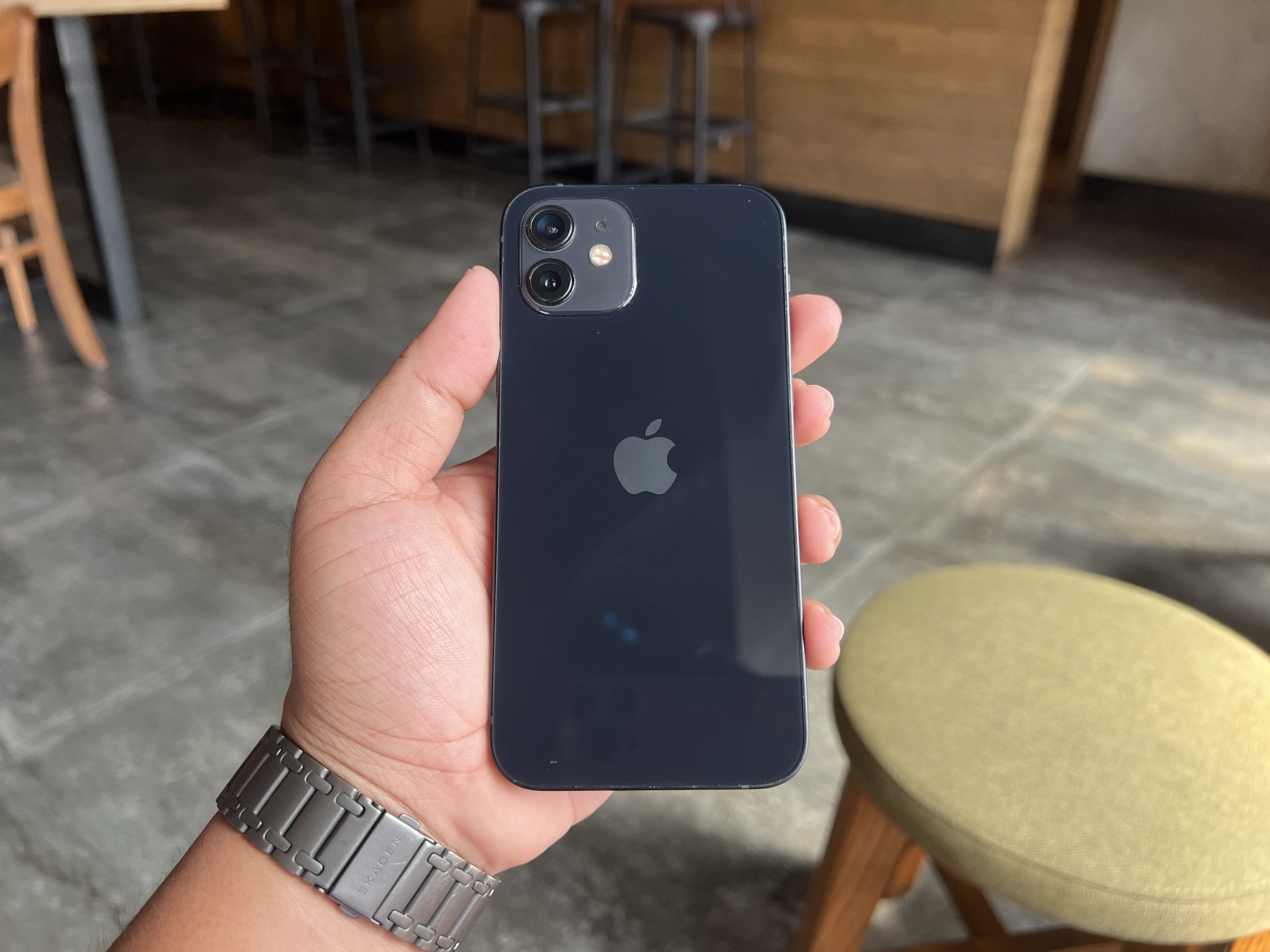 Read more about the article iPhone 12